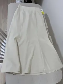 LOWRYS FARM スタイルアップマーメイドスカート　アイボリー