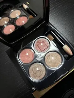 シャネル CHANEL レ キャトル オンブル ブトン 209 - マドモアゼル