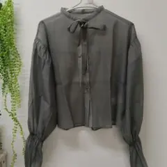 リボン付きシースルーグレーシャツ　新品未使用　送料無料