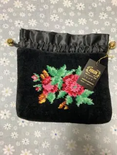 最終お値下げです！FELIER 花柄刺繍 巾着　黒
