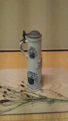 陶器製装飾的飲料容器　アンティークの為飲料用は、不向き 置物、花入れ などに