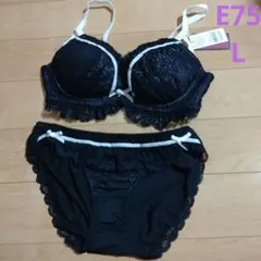チュチュアンナ　E75 ドキッとブラ　フラッフィーブラ　ショーツ　レース　セット