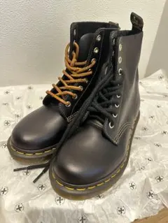 【新品】ドクターマーチン 1460 PASCAL 8 ホール ブーツ UK3