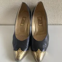 希少 ヴェルサーチ ヴィンテージ パンプス 361/2 メタルゴールド トゥ 黒のサムネイル