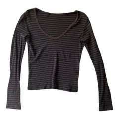 人気　Brandy Melville ブラウンボーダートップス　長袖