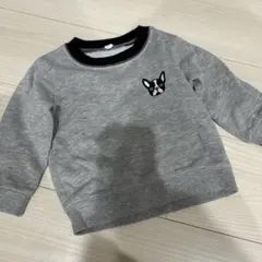 犬の刺繍付きグレーのスウェットトレーナー