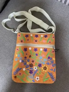 【未使用】花柄刺繍 ショルダーバッグ サコッシュ エスニック 縦21横18