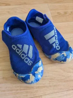 adidas 青 メッシュ サンダル 迷彩柄