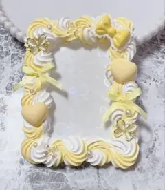 ホイップデコ硬質トレカケースB8黄色白ミックス ハート リボン 蝶TC-352