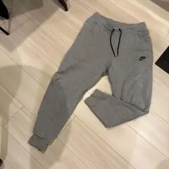 Item thumbnail for item 4226add7-beba-416c-96fb-42daf86bea91