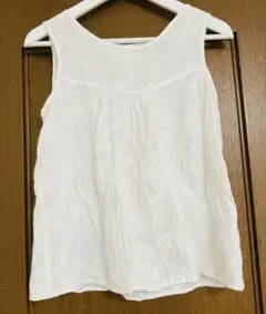 Gap ホワイト刺繍ノースリーブトップス