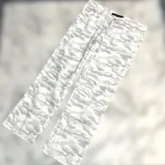 Item thumbnail for item 228225c1-c5ed-465b-8aa0-bca57121b538