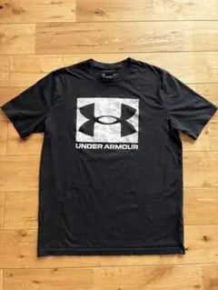 UNDER ARMOUR ブラック 半袖Tシャツ　LG