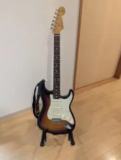 ギグバック付きFender Japan ストラト サンバーストST-STD - メルカリ