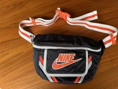 【美品】NIKE ナイキ ボディバッグ ウエストポーチ ブラック／オレンジ