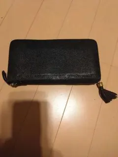 kc'sレザー長財布　ラウンドファスナー　皮革　本革