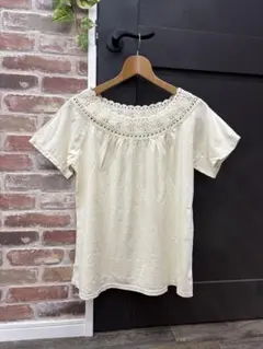 アイボリー レース装飾 半袖 カットソー Tシャツのサムネイル