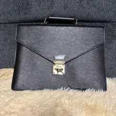 Louis Vuitton エピレザー ビジネスバッグ A4対応 - メルカリ