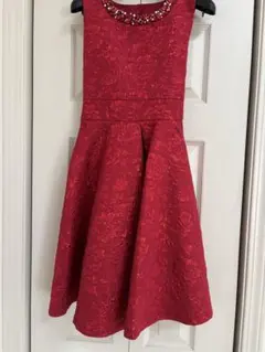 赤い花柄刺繍Aラインドレス　160