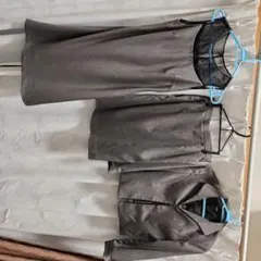 グレーのセレモニースーツ3点セット