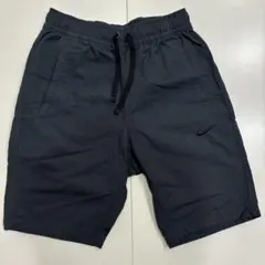 Nike ダークグレー ショートパンツ