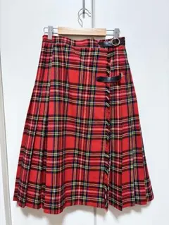 こ*様 スカート　赤 チェック プリーツ サイドボタン付き
