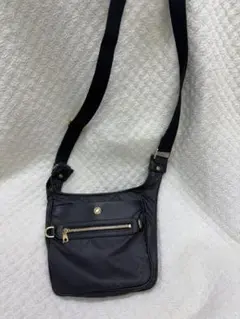 MONCLER キルティングブラックカモフラ iPadケース型ショルダーバッグ MONCLER キルティングカモフラ iPadケース型ショルダーバッグ - メルカリ