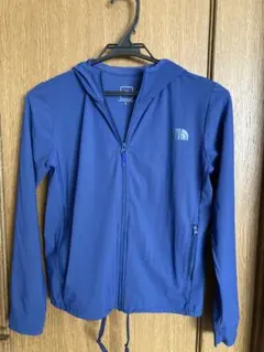 【THE NORTH FACE】軽量ナイロンパーカー