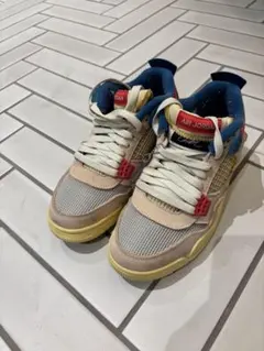 UNION × NIKE AIR JORDAN 4 GUAVA