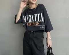 MANHATTAN PORTAGE 別注 ショート丈 ロゴプリントTシャツのサムネイル