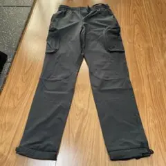 Under Armour ダークグレー ストレッチパンツ S/M