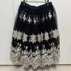 Alice + Olivia アリスアンドオリビア スカート ゴールド 刺繍のサムネイル