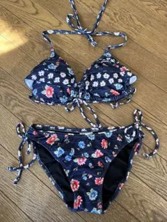 【未使用★San-ai Resort】　花柄　ネイビー水着 セール】ナチュラルだけどしっかり盛れる【ナチュラルアップブラ