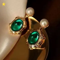 オーバル型ストーンパールピアス　グリーン　カジュアル　エレガント　アンティーク