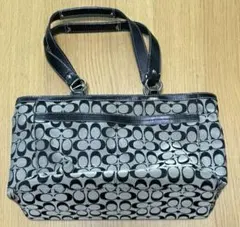 Coachモノグラム柄 ショルダーバッグ グレーと黒