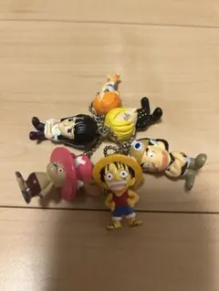 ワンピース　アニメキャラクター キーホルダー 6個セット　初代