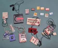 任天堂　歴代ハード　キーホルダー　ファミリーコンピュータ編　DX　まとめ売り