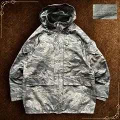 Item thumbnail for item f64fdb96-91e6-42a0-a331-6d20fd1356db