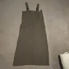 オリーブグリーン　サロペット　ワンピース