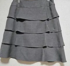グレー フレア膝丈スカート フリルMサイズ