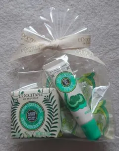 ロクシタン スパークリングリーフ　リップバーム＆石鹸ギフトセット