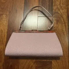 ピンクの和装用バッグ
