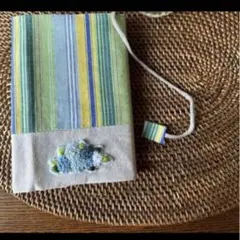刺繍のブックカバー　紫陽花