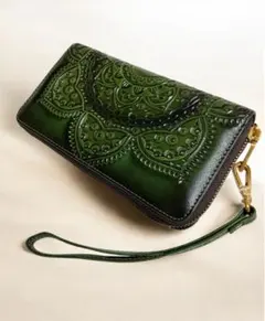 【美品】 本革 花彫刻 グリーン 長財布 牛革 ストラップ付き 上品 大人