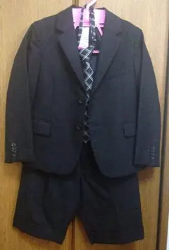 コムサイズムスーツ