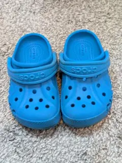 Crocs キッズ用 サンダル 青のサムネイル