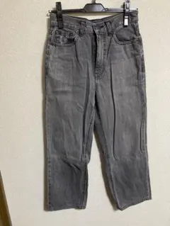 ★中古品　GU グレー ストレートパンツ Mサイズ