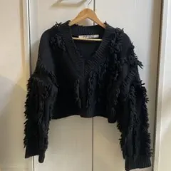 PERVERZE フリンジ付き黒セーター