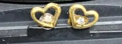 ハート型ゴールドトーンピアス