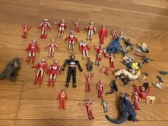 d*2様 ウルトラマン 怪獣 フィギュア まとめ売り d*2様 ウルトラマン 怪獣 ソフビ ミニフィギュア まとめ - メルカリ